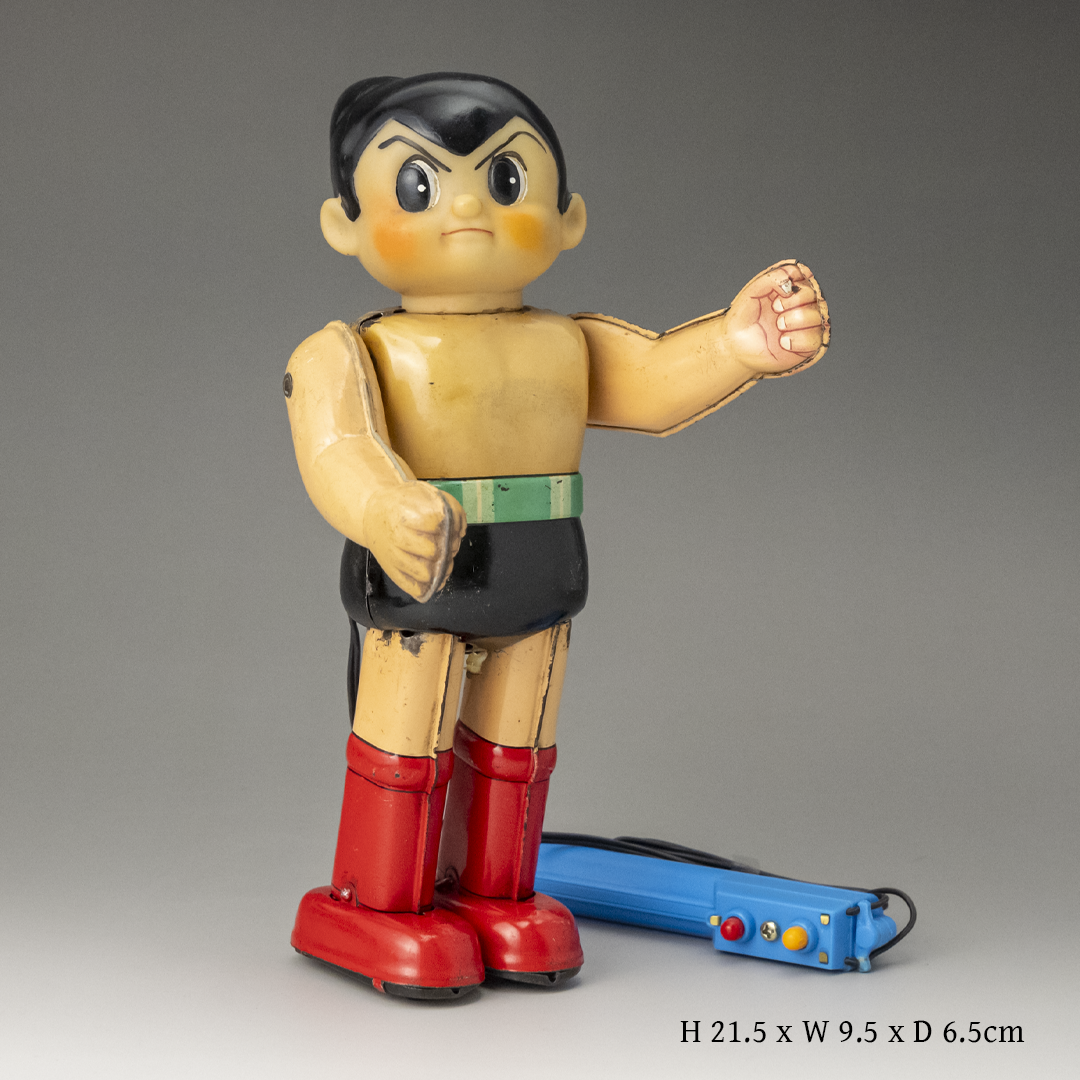 Lot 019　Tin Toy "Astro Boy" with remote control